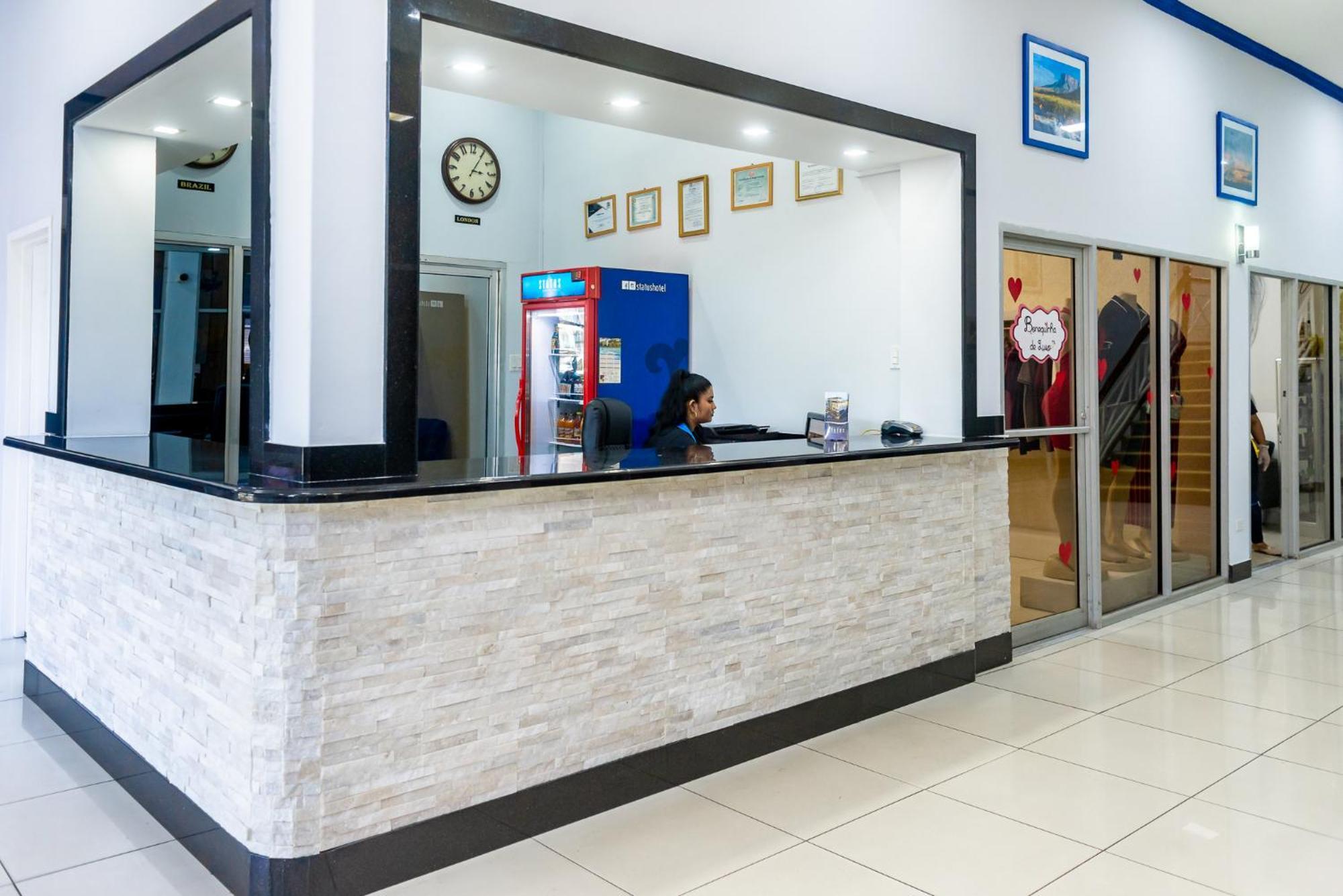 Status Hotel Georgetown Esterno foto